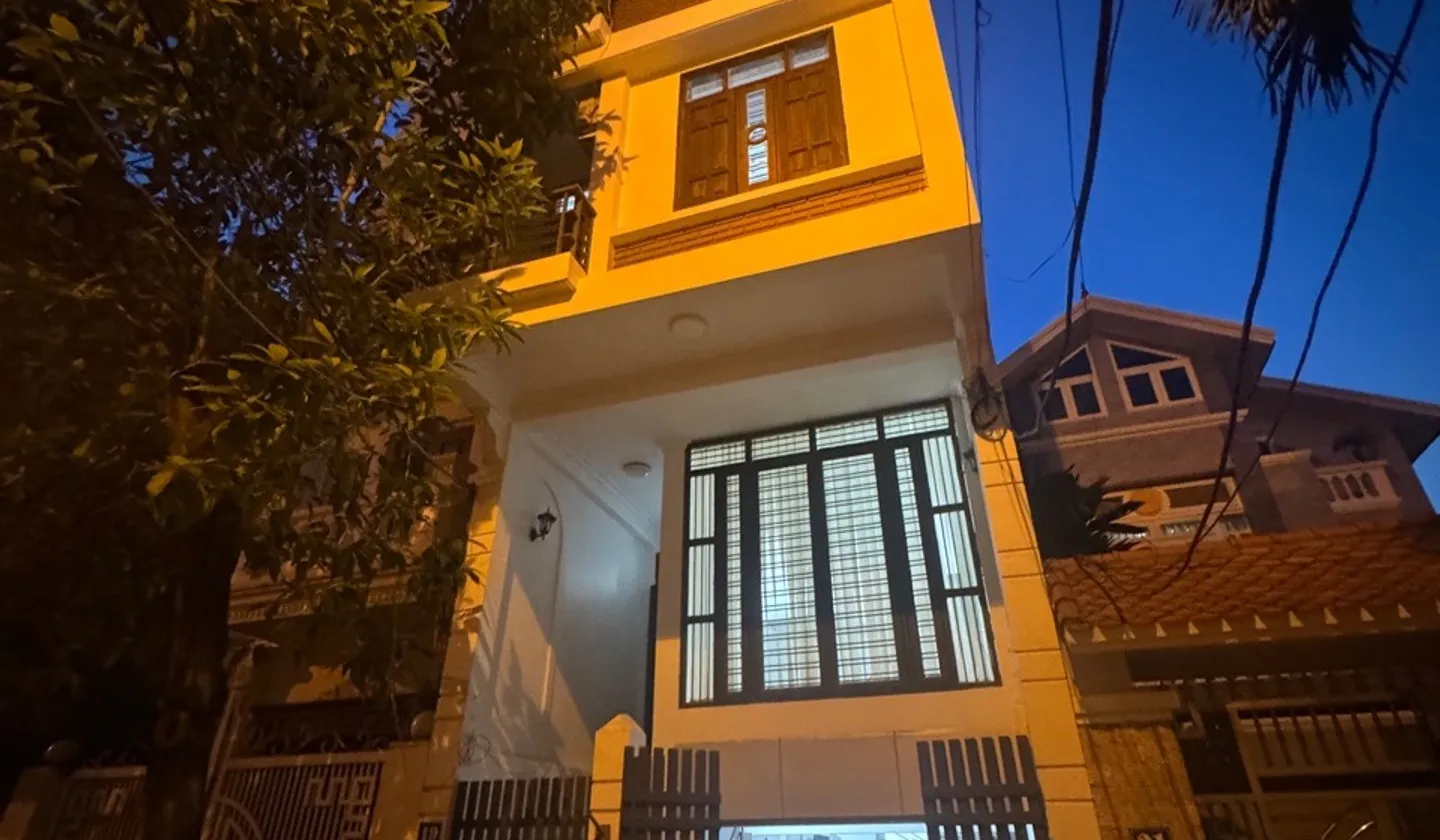 Nhà mặt phố 4 tầng ô tô tránh, vỉa hè rộng ngay gần trường Đại học Hàng Hải... Bán nhà mặt phố tại Lê Chân, Hải Phòng 01