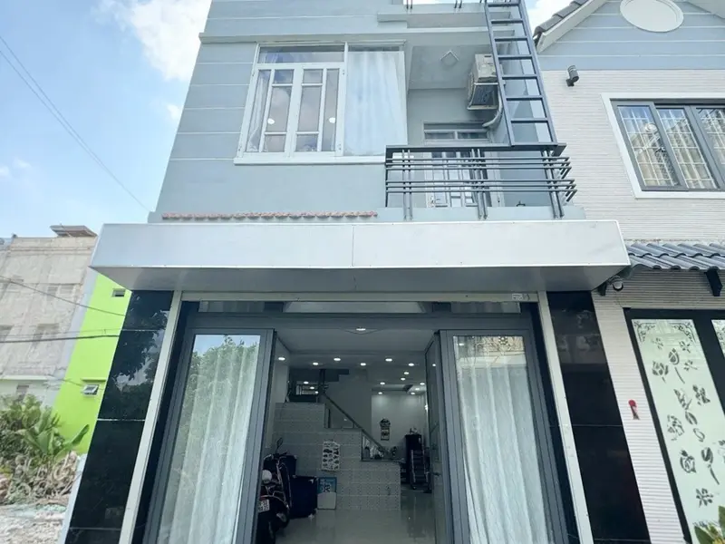 Hương Lộ 2 hẻm xe hơi thông (4,6x14m / 2 tầng BTCT) Nhà mới ở ngay. Chỉ 4,39 Tỷ còn TL... Bán nhà riêng tại Bình Trị Đông, Hồ Chí Minh 01