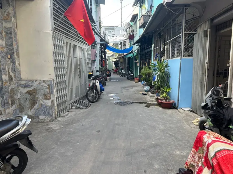 Cơ hội sở hữu nhà 2 tầng tại Bùi Minh Trực Q8... Bán nhà riêng tại Bình Đông, Hồ Chí Minh 01