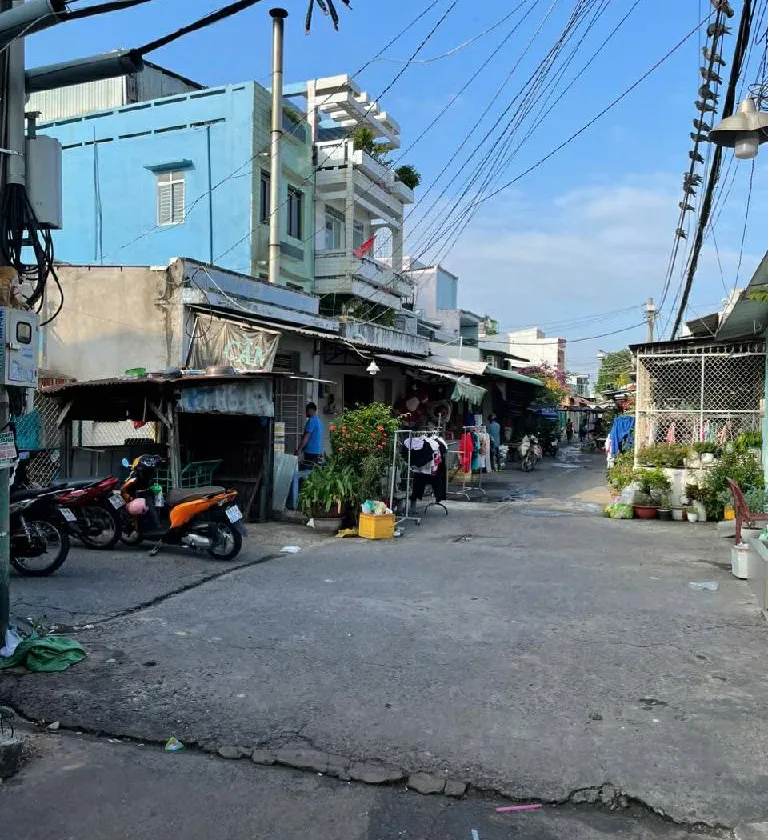Bán nhà riêng 2 tầng 81m² tại Phường 5 Quận 8, nhà 2 mặt tiền hình L, hẻm xe hơi... Bán nhà riêng tại Phú Định, Hồ Chí Minh 01