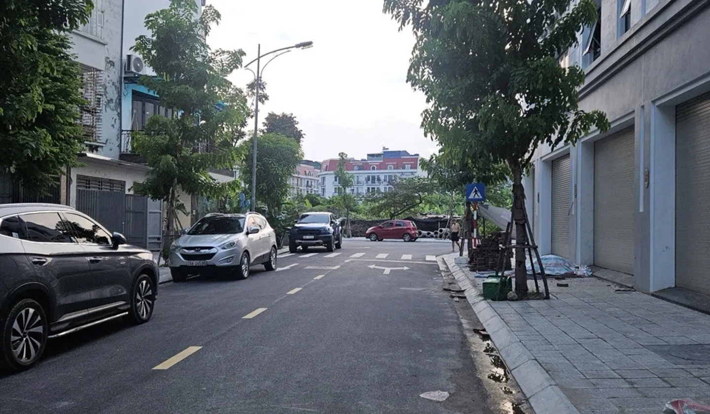 MẶT PHỐ TT37 VĂN PHÚ 101M, VỈA HÈ RỘNG, 2 MẶT TIỀN Ô TÔ TRÁNH, KINH DOANH ĐỈNH... Bán biệt thự, liền kề tại Phú Lương, Hà Nội 01