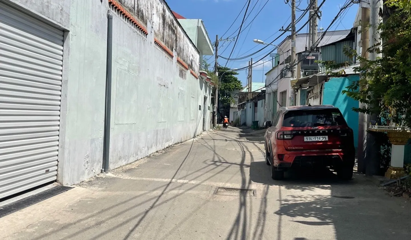Bán nhà riêng 2 tầng tại Nguyễn Văn Quá, hẻm xe tải, 101m², giá 7.3 tỷ... Bán nhà riêng tại Đông Hưng Thuận, Hồ Chí Minh 01