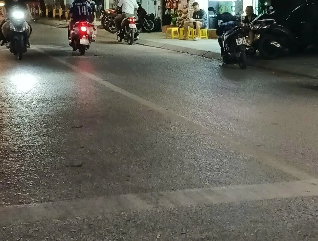Định Công Thượng 100m2, ô tô đỗ cổng, tương lai ra mặt phố, chủ cần bán gấp hạ 2 tỷ giá 20 tỷ... Bán nhà riêng tại Định Công, Hà Nội 01