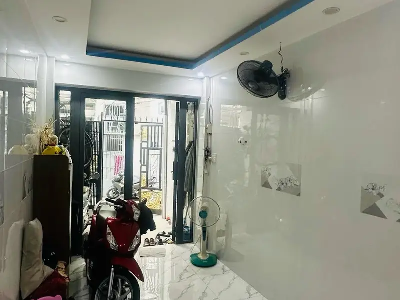 🏡 CHỈ HƠN 4 TỶ – NHÀ TRUNG TÂM PHÚ NHUẬN – SÁT HẺM XE HƠI... Bán nhà riêng tại Phú Nhuận, Hồ Chí Minh 01