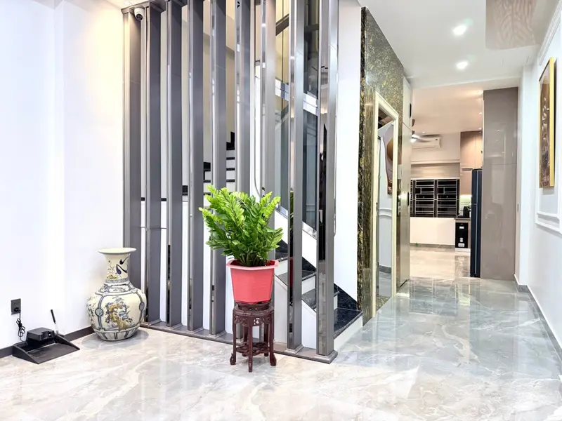 Nhà mặt phố 5,5 tầng hiện đại tại khu vực Lê Hồng Phong với tiện nghi đẳng cấp... Bán nhà mặt phố tại Gia Viên, Hải Phòng 01