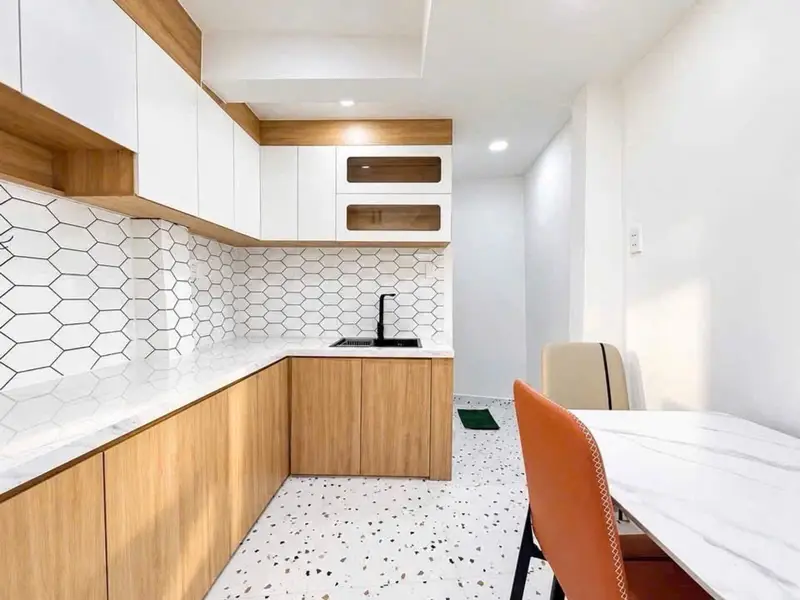 Nhỉnh 4ty 1 xẹt xô viết nghệ tĩnh dts 70m2 n3 x 9m nhà mới sẵn nội thất... Bán nhà riêng tại Thạnh Mỹ Tây, Hồ Chí Minh 01