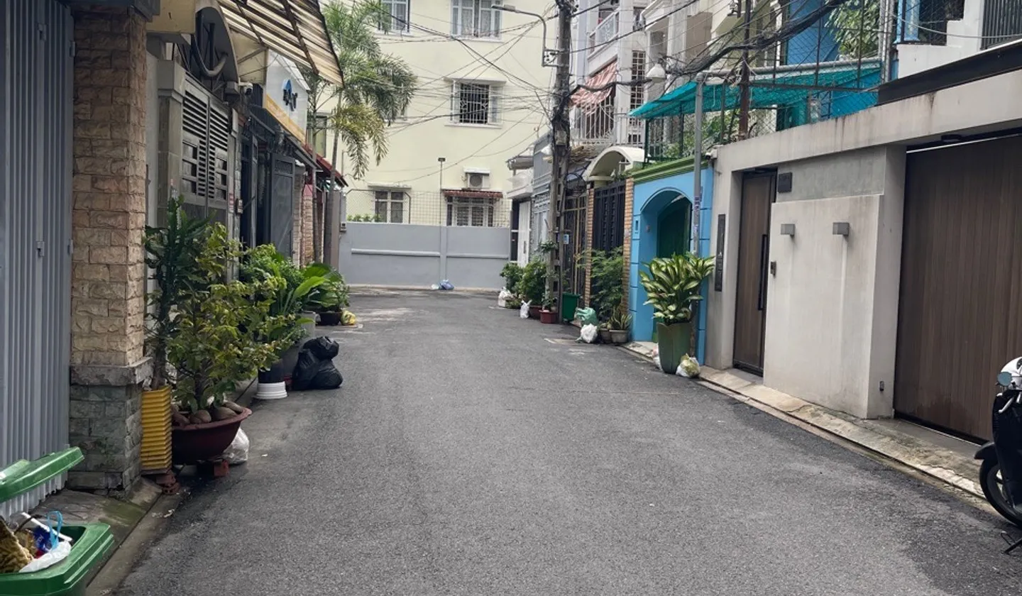 LÔ GÓC 2 MẶT TIỀN KHU VIP K300 CỘNG HÒA – NHÀ ĐẸP... Bán nhà riêng tại Bảy Hiền, Hồ Chí Minh 01