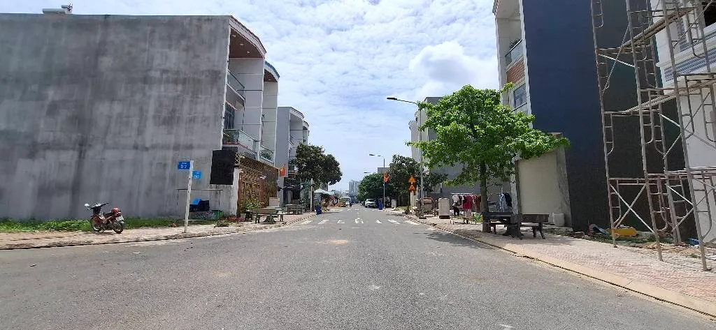 Cơ Hội Hiếm Có Sở Hữu Nhà 1 Trệt 2 Lầu Trung Tâm Thuận An Giá Giảm Sâu... Bán nhà riêng tại Dĩ An, Hồ Chí Minh 01