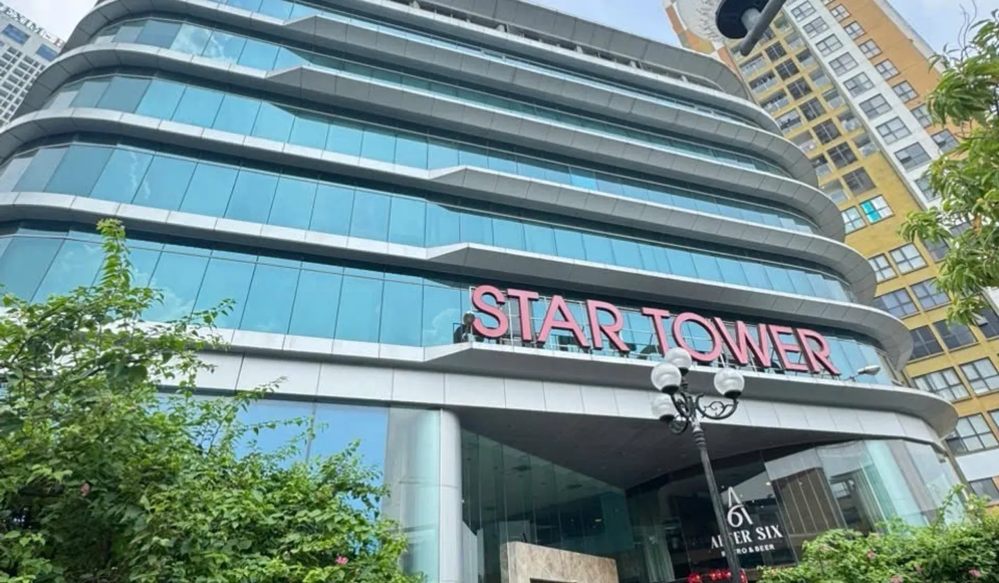 Bán căn hộ chung cư 3 phòng ngủ tại Star Tower, phường Cầu Giấy, Hà Nội... Bán căn hộ chung cư tại Yên Hòa, Hà Nội 01
