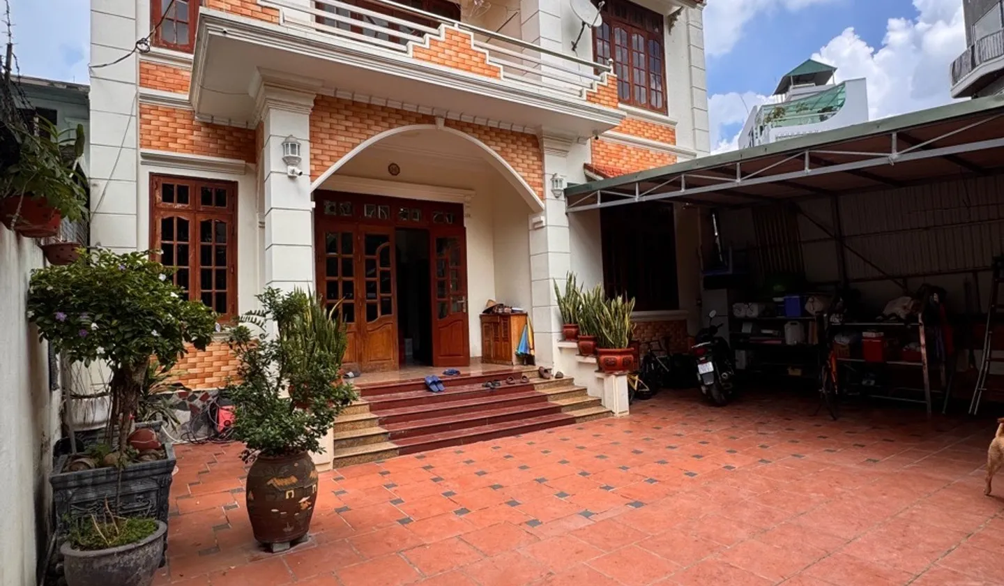 SIÊU PHẨM NGỌC THỤY – PHÂN LÔ VIEW HỒ THOÁNG MÁT – Ô TÔ VÀO ĐẤT – DÂN TRÍ CAO
 Diện tích 162m... Bán nhà riêng tại Long Biên, Hà Nội 01