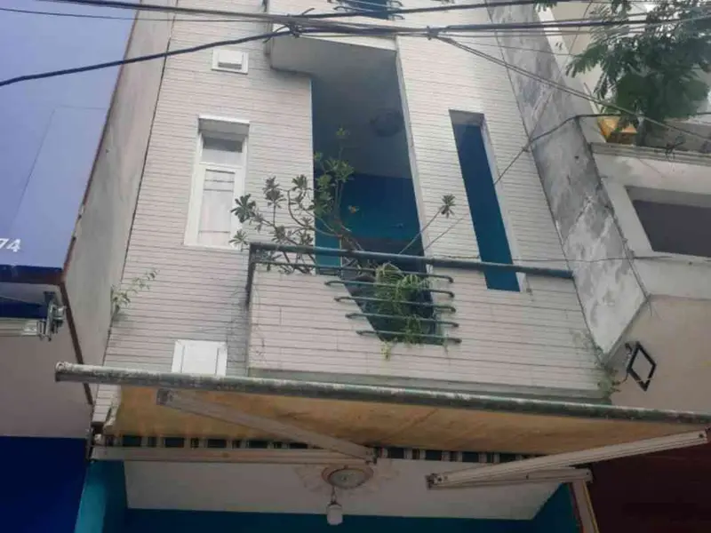 Bán nhà mặt phố 3 tầng tại Ngô Quyền, Sơn Trà, Đà Nẵng, mặt tiền 3m giá 6,4 tỷ... Bán nhà mặt phố tại An Hải, Đà Nẵng 01
