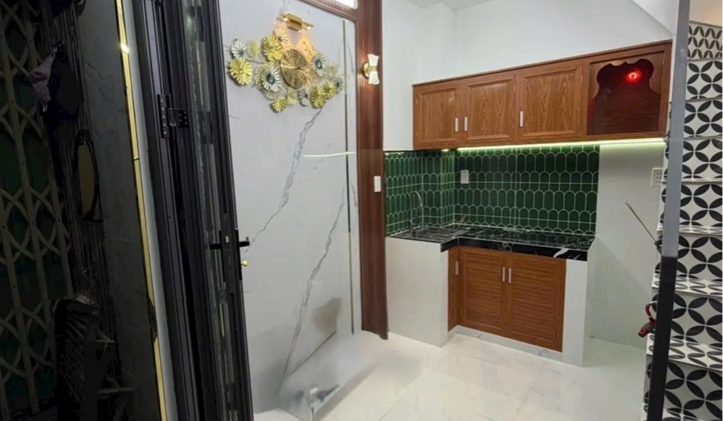 Bán nhà 3 tầng Bình Tiên 2 phòng ngủ 2 toilet giá 1.38 tỷ... Bán nhà riêng tại Bình Tiên, Hồ Chí Minh 01
