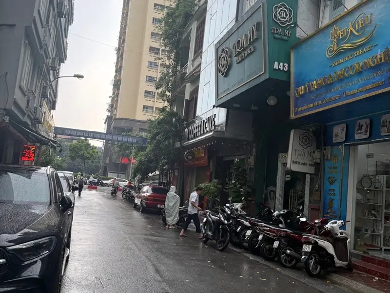 Nhà đẹp Nguyễn Chánh cầu giấy... Bán nhà riêng tại Yên Hòa, Hà Nội 01