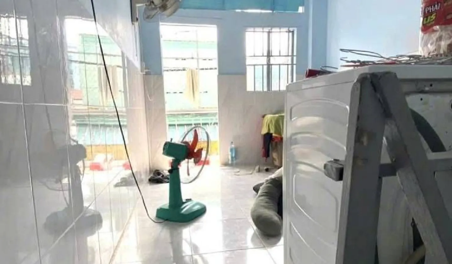 Bán nhà 2 tầng 10m2 tại Phường Phú Thạnh, Quận Tân Phú giá 2.1 tỷ... Bán nhà riêng tại Phú Thạnh, Hồ Chí Minh 01