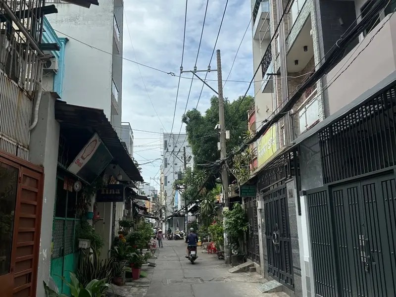 Bán nhà 2 tầng hẻm ô tô Tân Phú, gần quận trung tâm... Bán nhà riêng tại Tân Phú, Hồ Chí Minh 01