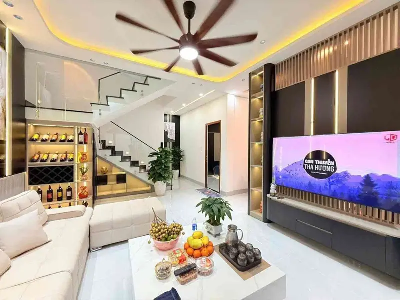 Nhà 3 tầng mới toanh, kiệt ô tô gần Tôn Đức Thắng... Bán nhà riêng tại Hòa Khánh, Đà Nẵng 01