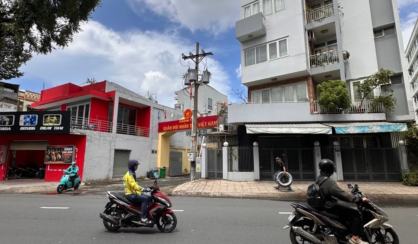 Nhà mặt phố 2 mặt tiền siêu đẹp tại Hạnh Thông, giá sốc giảm sâu... Bán nhà mặt phố tại Hạnh Thông, Hồ Chí Minh 01