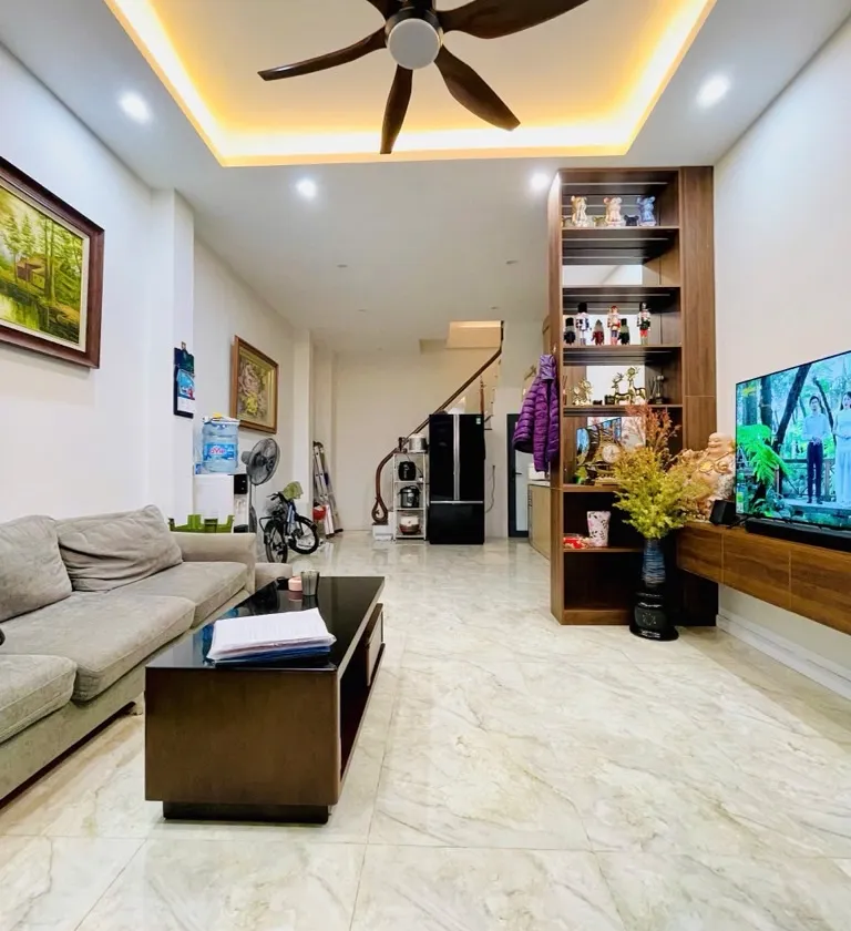 Bán nhà 5 tầng, 33m2, full nội thất tại phường Ngọc Hà, Hà Nội... Bán nhà riêng tại Ngọc Hà, Hà Nội 01