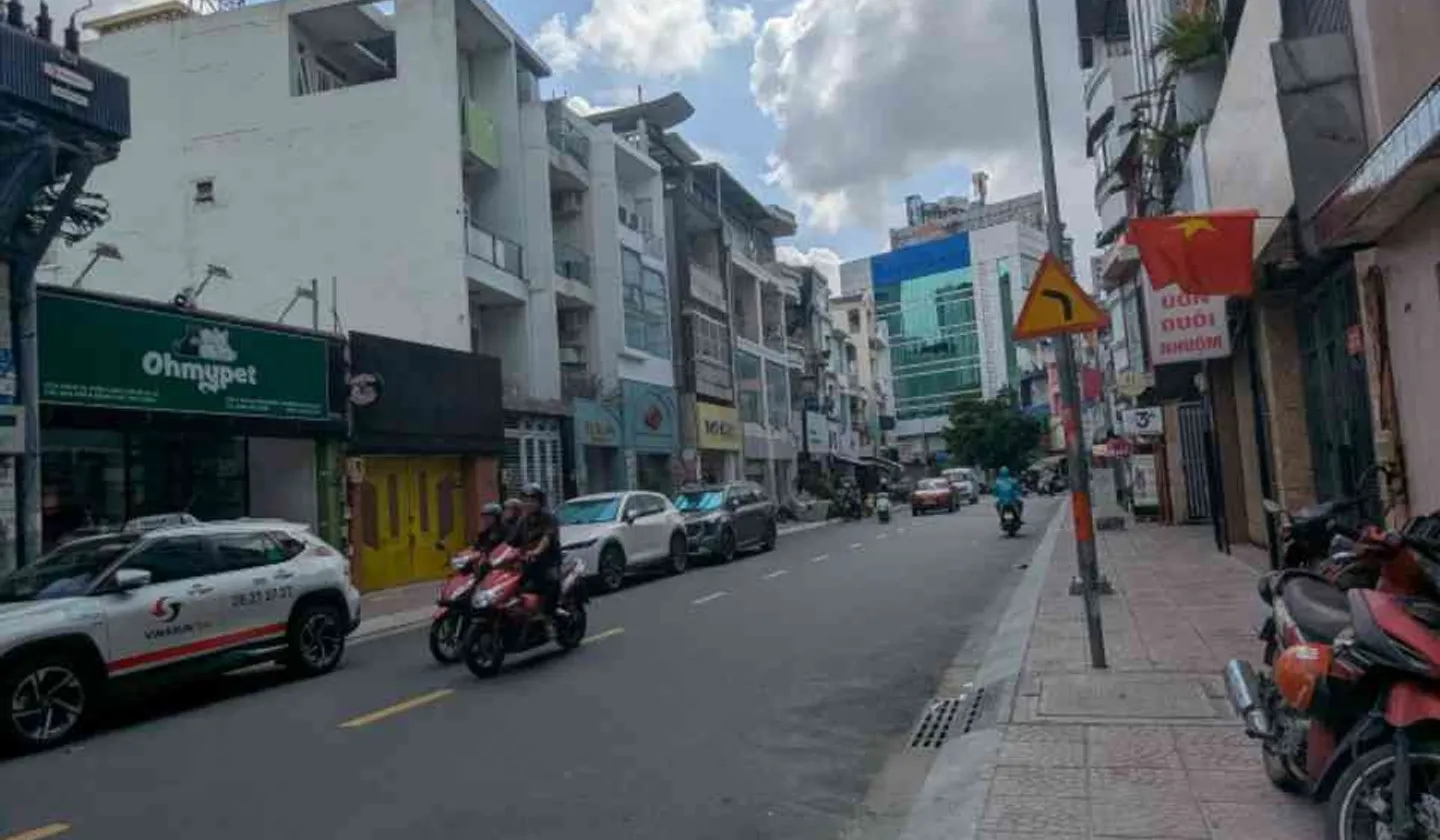 Bán nhà riêng hai tầng tại phường Lê Quý Đôn, diện tích nhỏ lô góc trung tâm... Bán nhà riêng tại Phú Nhuận, Hồ Chí Minh 01