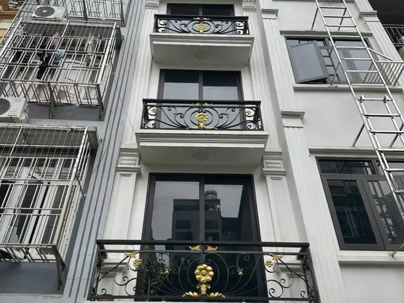Bán nhà riêng 5 tầng tại Phú Diễn, diện tích 40.2m2, phù hợp kinh doanh và ở... Bán nhà riêng tại Phú Diễn, Hà Nội 01