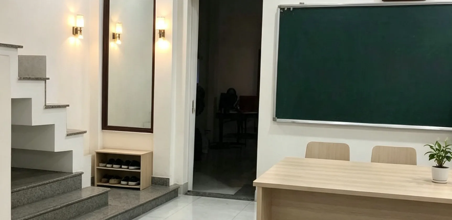 Cạnh Nhà Thờ Xóm Chiếu - Hẻm ô tô - 2 Tầng - 92m2 - Nhỉnh 7 tỷ - Nở hậu tài lộc... Bán nhà riêng tại Xóm Chiếu, Hồ Chí Minh 01