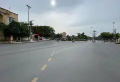 BDS căn nhà MẶT HỒ - trung tâm BỒ ĐỀ - 9.x TỶ ( có thương lượng) - VỈA HÈ RỘNG - KINH DOANH
35m2 x... Bán đất tại Thạch Thất, Hà Nội 08