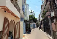 HẺM NHỰA XE HƠI TRÁNH NGUYỄN KIỆM P.9 PHÚ NHUẬN - 2 TẦNG LẦU - 2 MẶT TIỀN TRƯỚC SAU... Bán nhà riêng tại Đức Nhuận, Hồ Chí Minh 02