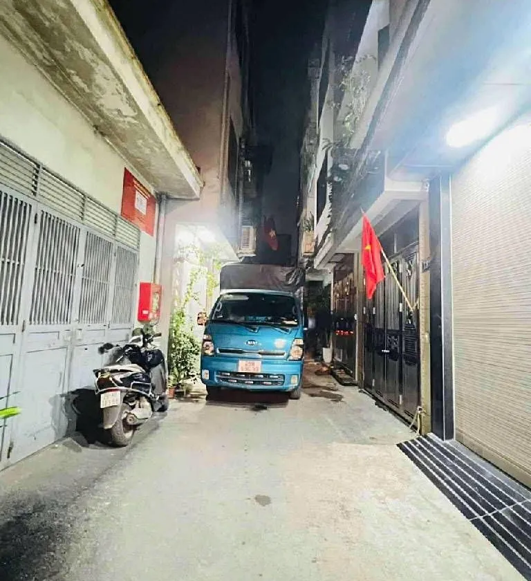 Bán nhà riêng tại phường Thịnh Liệt, Hoàng Mai, nhà 5 tầng ô tô vào nhà... Bán nhà riêng tại Hoàng Mai, Hà Nội 01