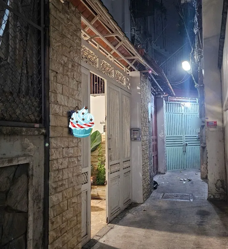 Nhà rộng rãi 110m2 Quận 10, tiện ích đầy đủ... Bán owner_side tại Hòa Hưng, Hồ Chí Minh 01