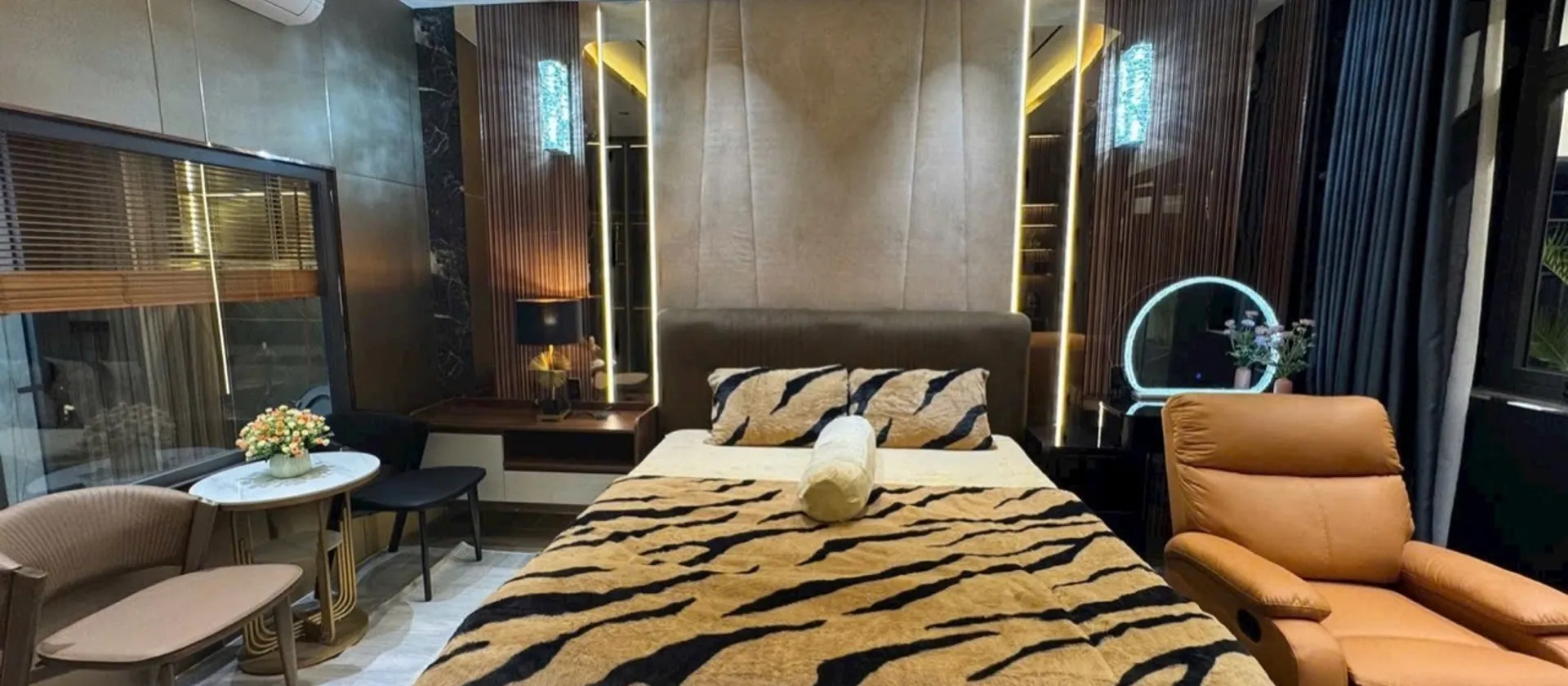 Nhà Phố Kinh Doanh Đỉnh, Thang Máy, Nội Thất Cao Cấp... Bán nhà mặt phố tại Thông Tây Hội, Hồ Chí Minh 01