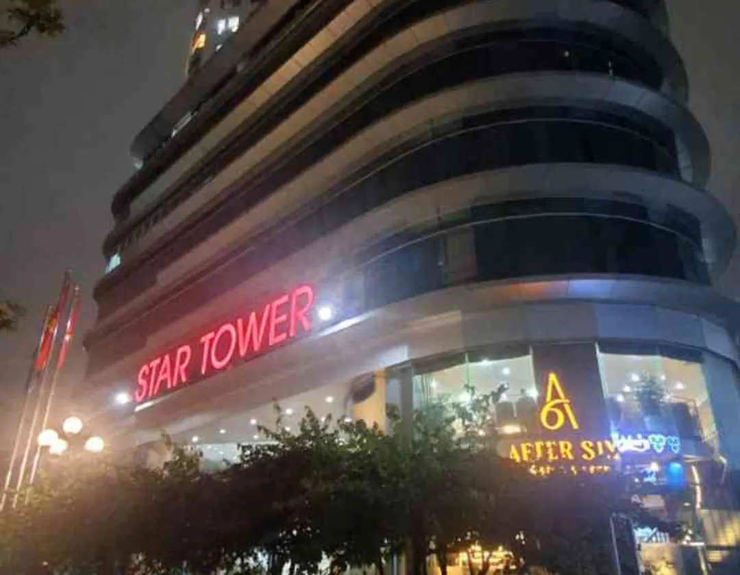 🌟 TỌA ĐỘ VÀNG CẦU GIẤY - CĂN GÓC NGẬP ÁNH SÁNG - FULL ĐỒ CHỈ XÁCH VALI VỀ Ở 🌟-STAR TOWER... Bán căn hộ chung cư tại Yên Hòa, Hà Nội 01