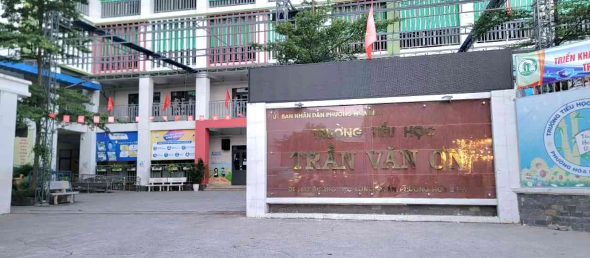 Bán nhà 2 tầng hẻm ô tô gần Đầm Sen, Quận Tân Phú giá 2.6 tỷ... Bán nhà riêng tại Hòa Bình, Hồ Chí Minh 01