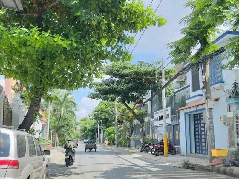 🔥 LÔ GÓC KHÔNG LỘ GIỚI – PHỐ CAO TẦNG – HẺM NHỰA 10M 🔥
🏡 4.5x17m • 3 tầng • 7PN • vừa ở vừa có... Bán nhà riêng tại Phú Thạnh, Hồ Chí Minh 01