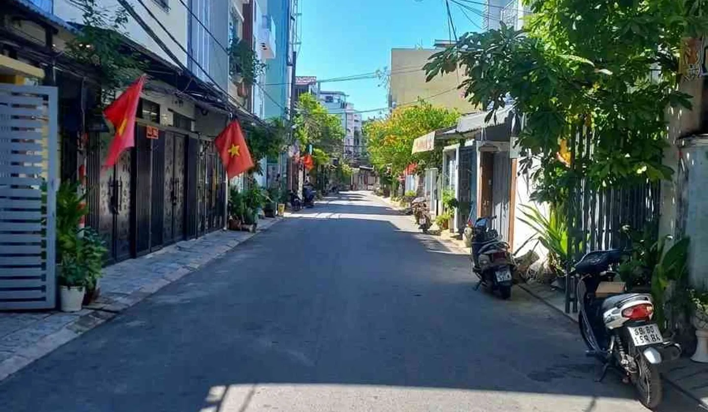 Nhà 3 tầng mặt tiền Bình An 7, đón gió Đông Nam, tiện nghi đầy đủ... Bán nhà mặt phố tại Hòa Cường, Đà Nẵng 01