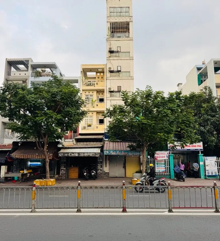 Cơ hội sở hữu nhà mặt phố Lý Chiêu Hoàng độc bản 8 tầng có hầm và thang máy... Bán nhà mặt phố tại Bình Phú, Hồ Chí Minh 01
