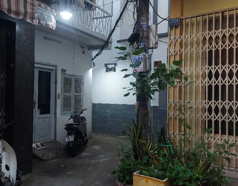 Nhà đẹp Quận 10, 4PN, vào ở ngay, giá hợp lý... Bán nhà riêng tại Vườn Lài, Hồ Chí Minh 01