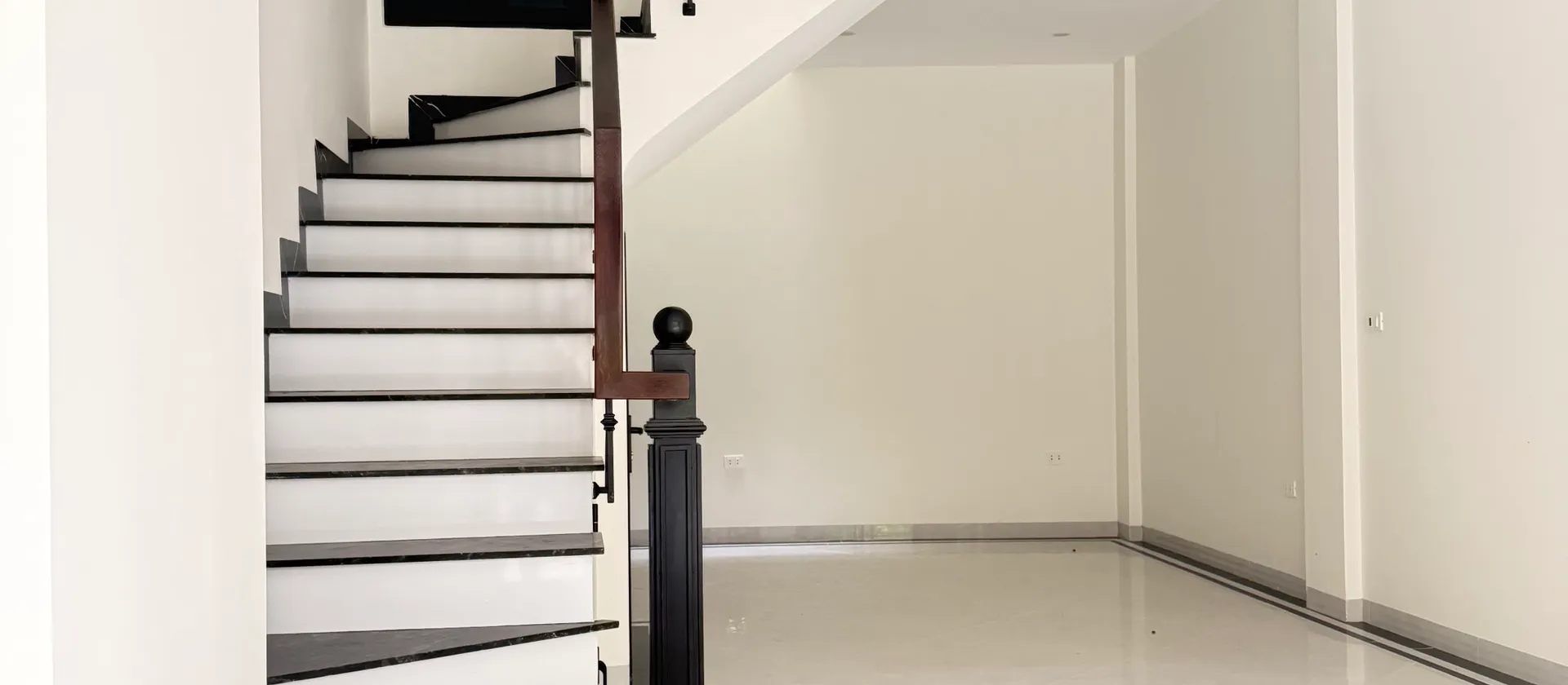 THƯ LÂM- NHÀ MỚI ĐẸP -ÔTÔ 7CHỖ CHẠY QUANH NHÀ... Bán nhà mặt phố tại Thư Lâm, Hà Nội 01
