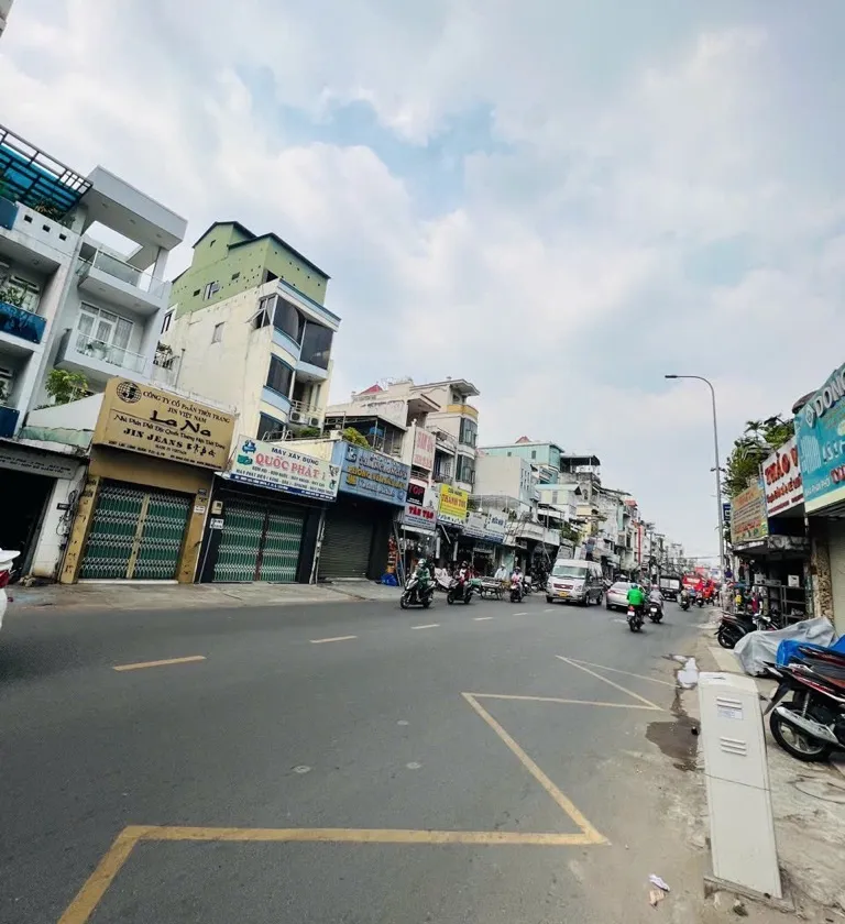 Bán nhà mặt phố Lạc Long Quân phường 8 Tân Bình 7 tầng kinh doanh đa ngành... Bán nhà mặt phố tại Tân Hòa, Hồ Chí Minh 01