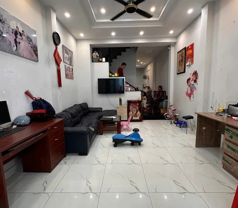 Nhà 3 tầng xinh xắn tại Tân Sơn Nhì, không gian sống lý tưởng... Bán nhà riêng tại Tân Sơn Nhì, Hồ Chí Minh 01
