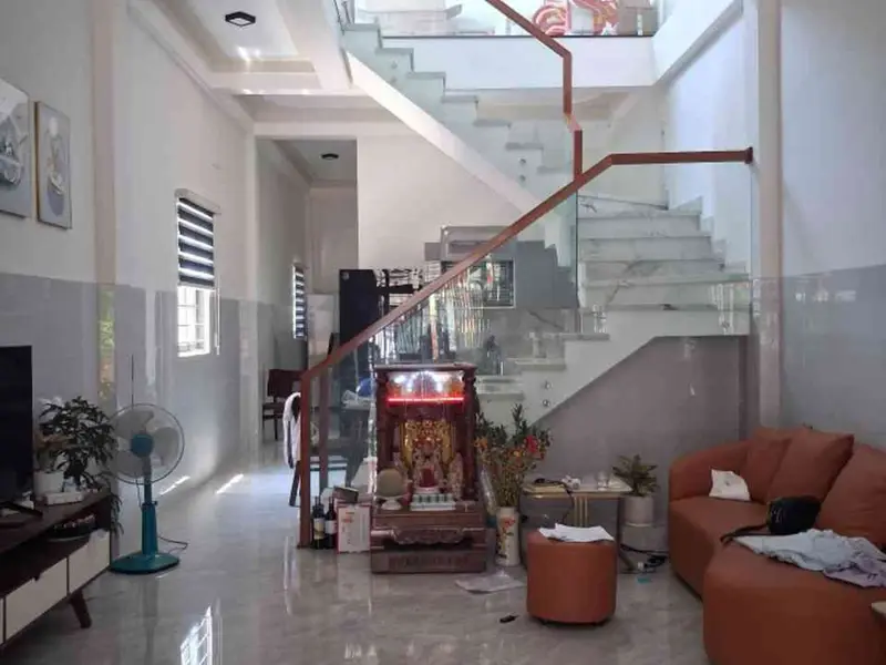 Nhà 2 tầng rộng rãi, vị trí kẹp kiệt thoáng mát... Bán nhà mặt phố tại Hòa Khánh, Đà Nẵng 01