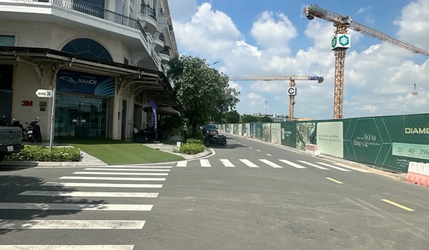 Bán nhà mặt phố 5 tầng góc 2 mặt tiền tại Vạn Phúc City, diện tích 253.1 m²... Bán nhà mặt phố tại Hiệp Bình, Hồ Chí Minh 01