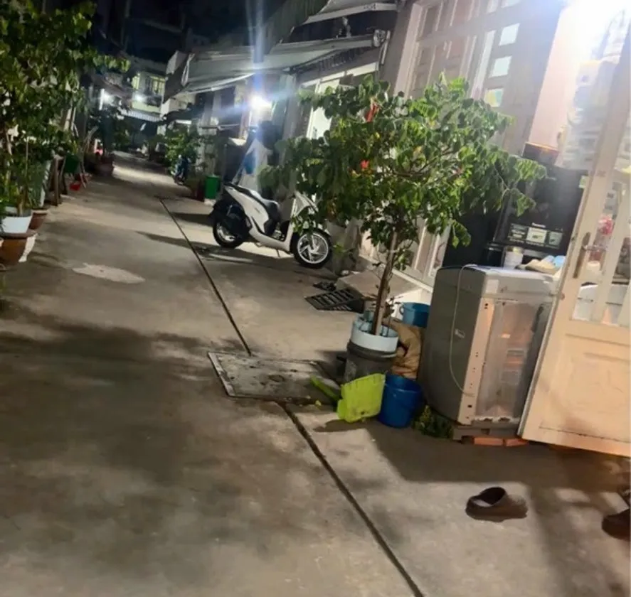 BÁN NHÀ HƯƠNG LỘ 2. 40m2 Chỉ HƠN 3 TỶ... Bán nhà riêng tại Bình Trị Đông, Hồ Chí Minh 01
