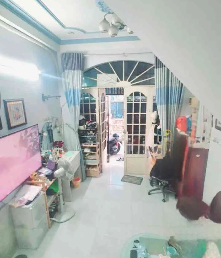 - NHỈNH 4 TỶ - NHÀ BTCT 3 TẦNG - 35M2 - 4PN & WC - NGUYỄN THÁI SƠN GÒ VẤP
- Cách đường ôtô 5m... Bán nhà riêng tại An Nhơn, Hồ Chí Minh 01
