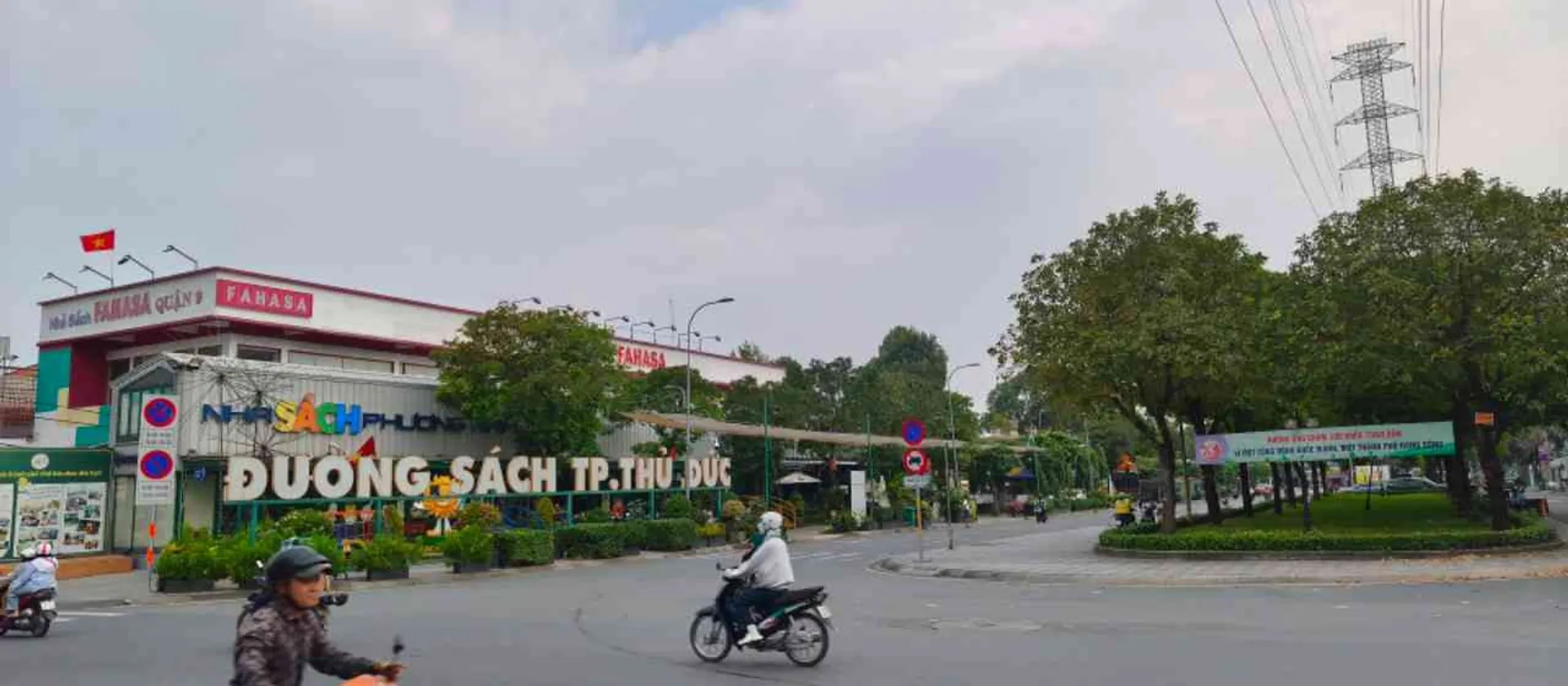 Nhà mặt phố rộng rãi sát Lê Văn Việt - kinh doanh đỉnh tại Tăng Nhơn Phú... Bán nhà mặt phố tại Tăng Nhơn Phú, Hồ Chí Minh 01