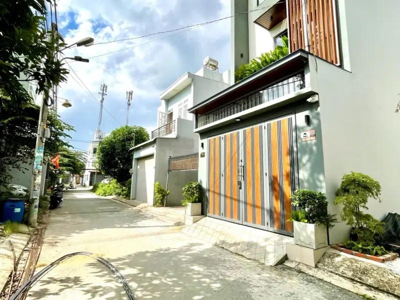 Nhà 3 tầng đường ô tô tránh tại Tam Đa, Long Trường - Cơ hội sở hữu giá tốt... Bán nhà riêng tại Long Trường, Hồ Chí Minh 01