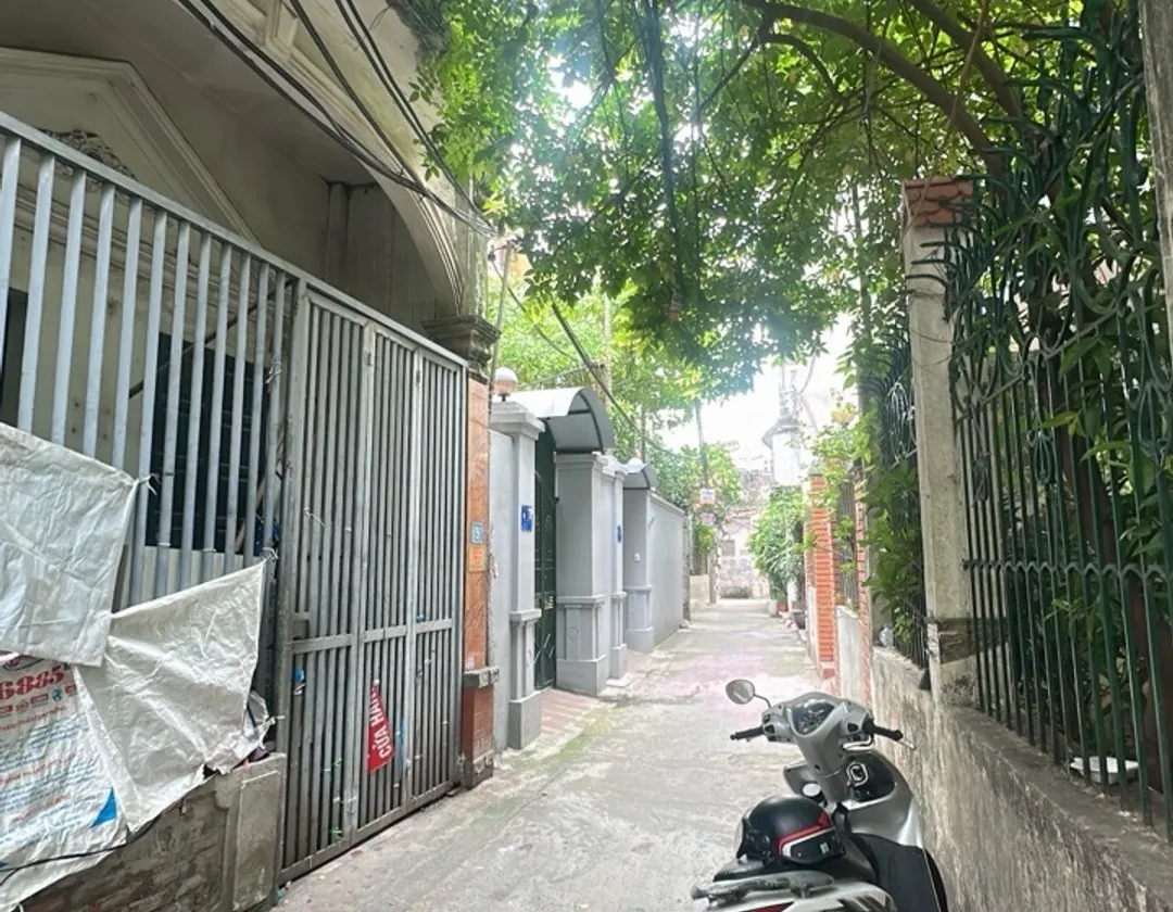 5 tỷ 33 m 50 m ra ô tô . 100 m ra phố thạch bàn . Ngõ nông rộng... Bán đất tại Long Biên, Hà Nội 01