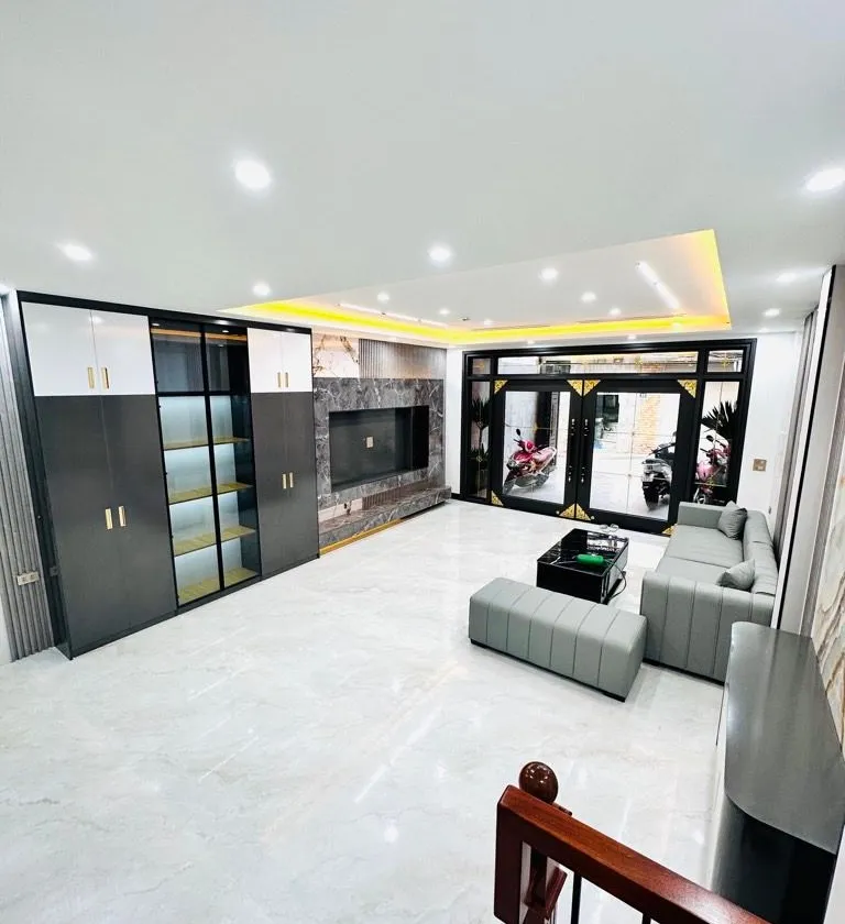 Bán nhà 7 tầng mặt phố Long Biên, diện tích 75m2, giá 17.8 tỷ... Bán nhà riêng tại Bồ Đề, Hà Nội 01