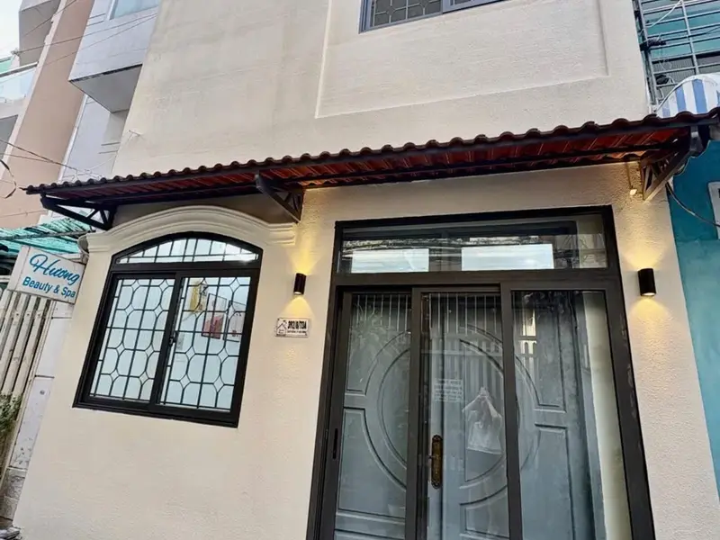 Nhà 3 tầng trung tâm Quận 10, diện tích 35m², thiết kế hiện đại, pháp lý rõ ràng... Bán nhà riêng tại Hòa Hưng, Hồ Chí Minh 01
