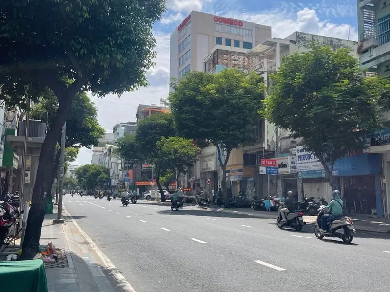 Nhà đẹp trung tâm Quận 10, hẻm xe hơi rộng, giá chỉ hơn 6 tỷ... Bán nhà riêng tại Vườn Lài, Hồ Chí Minh 01
