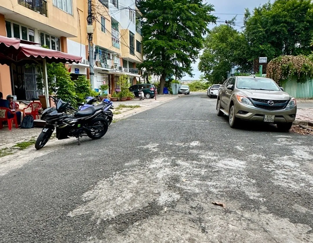Bán nhà 3 tầng, ngay khu 38ha, gần ga Tham Lương Depot, phường Đông Hưng Thuận.... Bán văn phòng tại Đông Hưng Thuận, Hồ Chí Minh 01